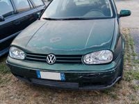 Usata VW Golf IV 100 CV (73 kW) 2001 Verde Berlina