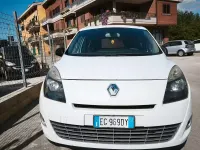 Usata Renault Scenic E-Tech Luxe 131 CV (96 kW) 2011 Bianco Monovolume