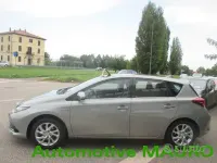 Usata Toyota Auris Hybrid Lounge 99 CV (72 kW) 2016 Grigio Berlina