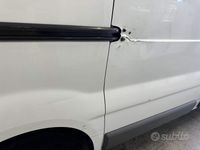 Usata Opel Vivaro 119 CV (87 kW) 2005 Bianco Monovolume