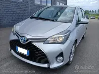 Usata Toyota Yaris Hybrid Active 73 CV (53 kW) 2016 Berlina
