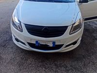 Usata Opel Corsa Edition 90 CV (66 kW) 2009 Bianco Utilitaria