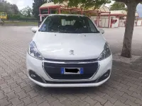 Usata Peugeot 208 Active 102 CV (75 kW) 2019 Bianco Utilitaria