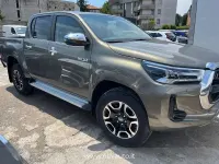 Nuova Toyota HiLux Executive 204 CV (150 kW) 2026 Bronzo Pick-up
