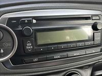 Usata Toyota Yaris 87 CV (63 kW) 2012 Bianco Utilitaria