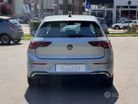 Usata VW Golf VIII Style 150 CV (110 kW) 2025 Grigio Berlina
