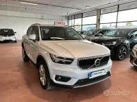 Usata Volvo XC40 Momentum 150 CV (110 kW) 2020 Grigio SUV