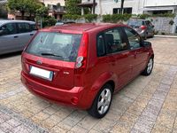 Usata Ford Fiesta Titanium 68 CV (50 kW) 2007 Rosso Utilitaria