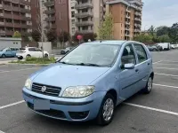 Usata Fiat Punto 80 CV (58 kW) 2003 Bluazzurro Utilitaria