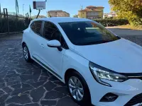 Usata Renault Clio V 86 CV (63 kW) 2020 Bianco Berlina