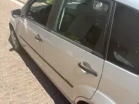 Usata Ford Fiesta 75 CV (55 kW) 2005 Grigio Utilitaria