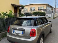 Usata Mini ONE 75 CV (55 kW) 2019 Grigio Utilitaria