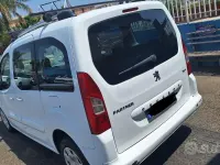 Usata Peugeot Partner 109 CV (80 kW) 2011 Bianco Monovolume