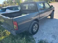 Usata Nissan Navarra 2002 Grigio SUV