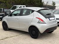 Usata Lancia Ypsilon 70 CV (51 kW) 2021 Grigio Utilitaria