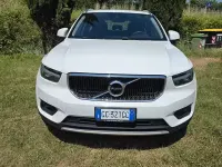 Usata Volvo XC40 Momentum 163 CV (119 kW) 2020 Bianco SUV
