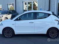 Usata Lancia Ypsilon Gold 69 CV (50 kW) 2023 Bianco Utilitaria