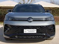 Nuova VW Tiguan R-line Plus 150 CV (110 kW) 2025 Dolomite silver metallizzato SUV