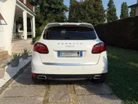 Usata Porsche Cayenne 245 CV (180 kW) 2012 Bianco SUV