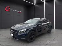 Usata Mercedes GLA200 136 CV (100 kW) 2016 Blu SUV