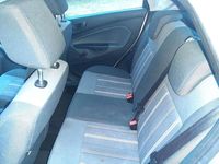 Usata Ford Fiesta Ambiente 75 CV (55 kW) 2009 Grigio Berlina