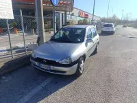 Usata Opel Corsa 60 CV (44 kW) 2000 Argento Berlina