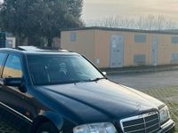 Usata Mercedes C180 Elegance 122 CV (89 kW) 1995 Blu Berlina