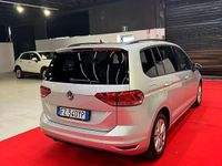 Usata VW Touran 115 CV (84 kW) 2020 Grigio Monovolume