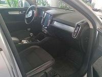 Usata Volvo XC40 Momentum 150 CV (110 kW) 2018 Argento SUV