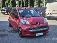 Usata Peugeot 107 68 CV (50 kW) 2010 Rosso Utilitaria