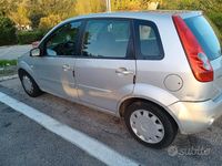 Second-hand Ford Fiesta 90 CP (66 kW) 2008 Gri Berlinǎ