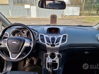 Usata Ford Fiesta 95 CV (69 kW) 2010 Nero Utilitaria