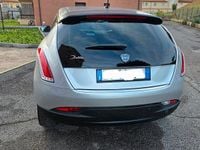Usata Lancia Delta Platinum 120 CV (88 kW) 2011 Grigio Utilitaria