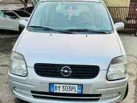 Usata Opel Agila 75 CV (55 kW) 2001 Grigio Monovolume