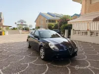 Usata Alfa Romeo Giulietta Distinctive 105 CV (77 kW) 2013 Viola Utilitaria
