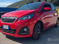 Usata Peugeot 108 Active 72 CV (52 kW) 2021 Rosso Utilitaria