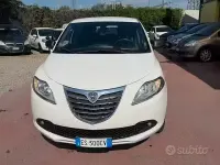 Käytetty Lancia Ypsilon 80 HP (58 kW) 2013 Valkoinen Viistoperä