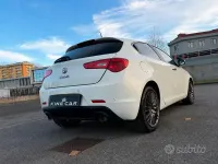 Usata Alfa Romeo Giulietta Exclusive 140 CV (102 kW) 2013 Bianco Utilitaria