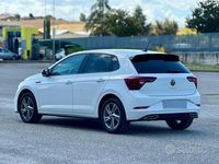 Usata VW Polo R-line 95 CV (69 kW) 2022 Bianco Utilitaria