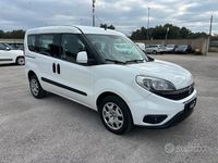 Usata Fiat Doblò 120 CV (88 kW) 2015 Bianco Monovolume