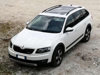 Usata Skoda Octavia Scout 4x4 150 CV (110 kW) 2015 Bianco Station wagon