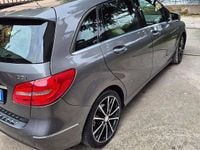 Usata Mercedes B180 Executive 109 CV (80 kW) 2012 Grigio Monovolume