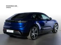 Usata Porsche Macan Turbo 144 kW (197 CV) 2024 Blu genziana metallizzato SUV