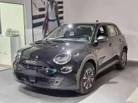 Nuova Fiat 600 101 CV (74 kW) 2025 Nero SUV