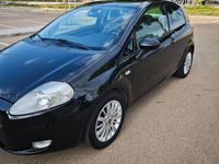 Usata Fiat Grande Punto Dynamic 95 CV (69 kW) 2005 Nero Utilitaria