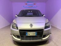 Usata Renault Scénic III Dynamique 110 CV (80 kW) 2009 Argento Monovolume