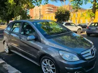 Usata Mercedes B180 109 CV (80 kW) 2010 Grigio Monovolume