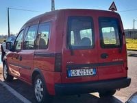 Usata Opel Combo 73 CV (53 kW) 2004 Rosso Monovolume