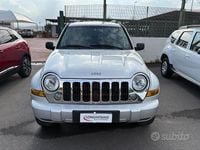 Usata Jeep Cherokee Limited 163 CV (119 kW) 2005 Grigio SUV