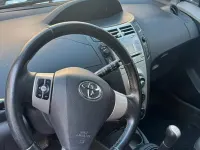 Usata Toyota Yaris 90 CV (66 kW) 2007 Nero Utilitaria
